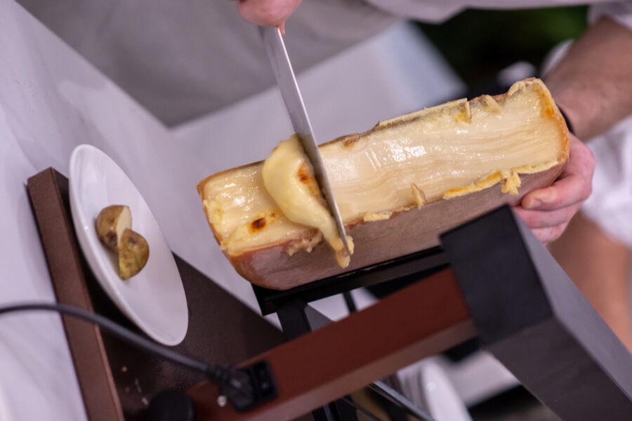 Raclette Ofen mieten: Ein Genuss für jede Feier