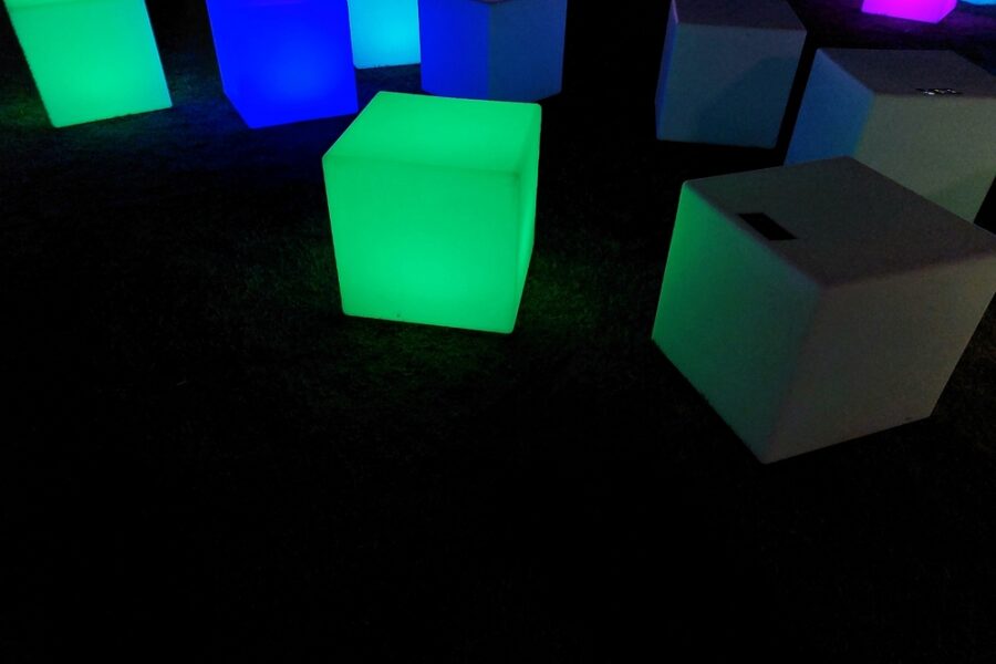 LED Sitzwürfel mieten Luzern